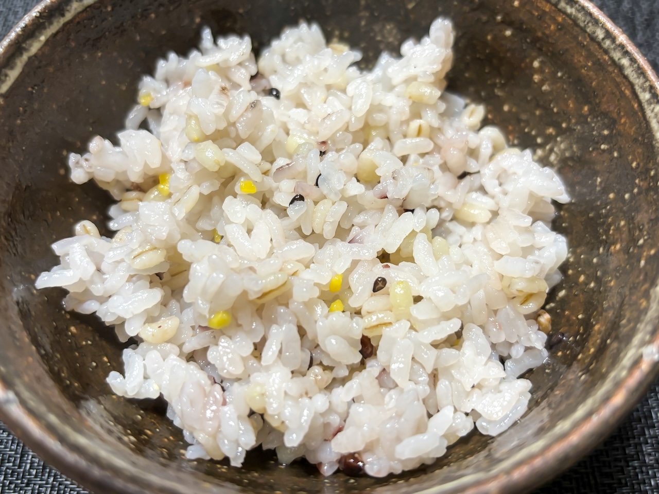 雑穀米の糖質は白米と同じ？太りにくくなる食べ方と配合のポイント